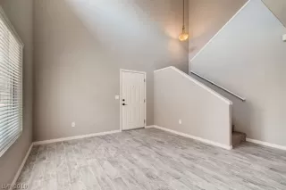 Photo #4: 2101299 Listing 