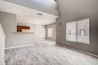 Photo #5: 2101299 Listing 