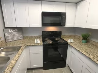 Photo #2: 2101340 Listing 