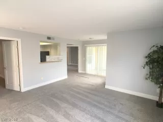 Photo #5: 2101340 Listing 