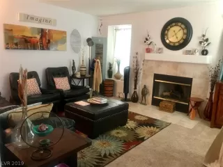 Photo #2: 2101381 Listing