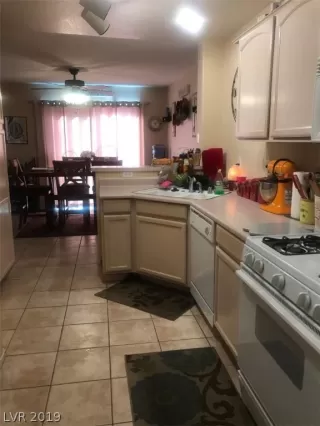 Photo #5: 2101381 Listing