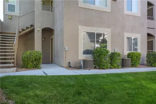 Photo #1: 2101472 Listing 
