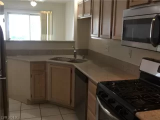 Photo #4: 2101523 Listing 