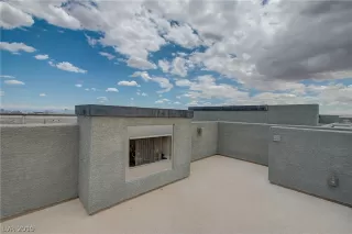 Photo #3: 2101570 Listing