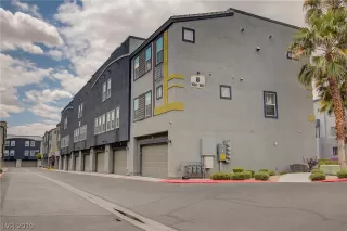 Photo #4: 2101570 Listing