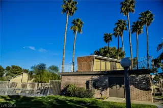 Photo #4: 2101611 Listing 