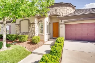 Photo #1: 2101657 Listing