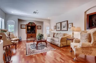 Photo #2: 2101657 Listing