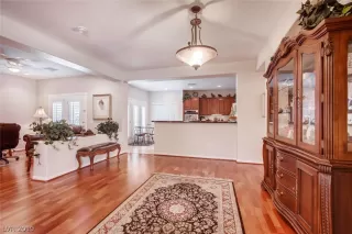 Photo #5: 2101657 Listing