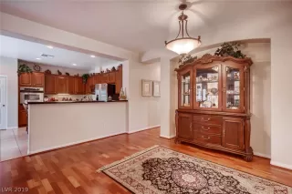 Photo #6: 2101657 Listing