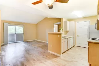 Photo #3: 2101693 Listing