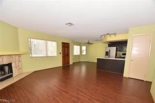 Photo #6: 2101733 Listing 