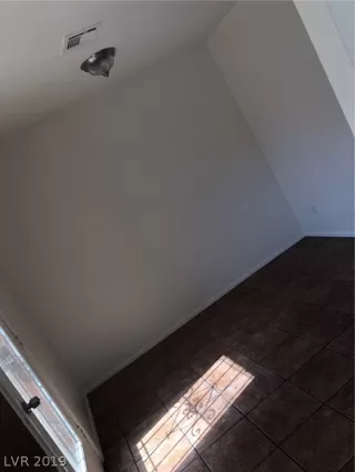 Photo #2: 2101764 Listing