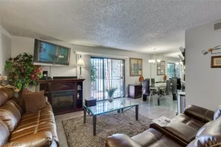 Photo #6: 2101824 Listing