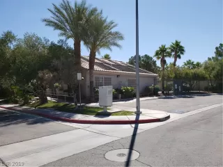 Photo #2: 2101833 Listing