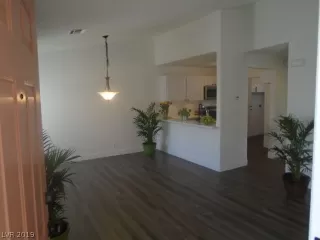 Photo #3: 2101837 Listing