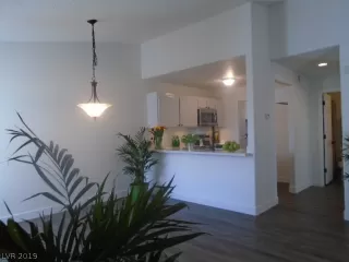 Photo #4: 2101837 Listing