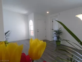 Photo #6: 2101837 Listing