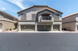 Photo #1: 2101838 Listing