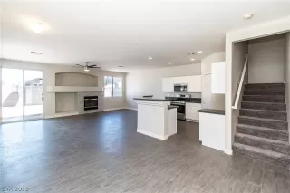 Photo #3: 2101838 Listing