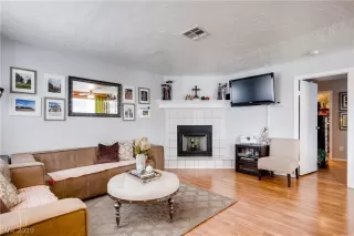 Photo #1: 2101846 Listing