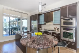 Photo #1: 2101860 Listing