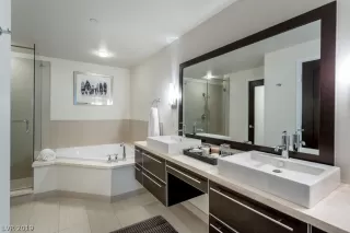 Photo #3: 2101860 Listing