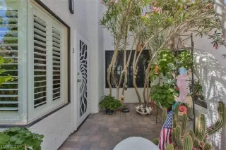 Photo #2: 2101862 Listing