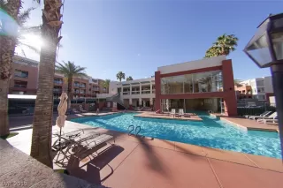 Photo #2: 2101885 Listing 