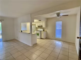 Photo #4: 2101954 Listing 