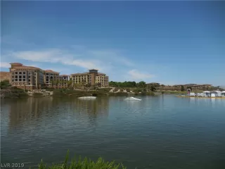 Photo #3: 2101965 Listing