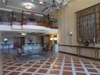 Photo #6: 2101965 Listing