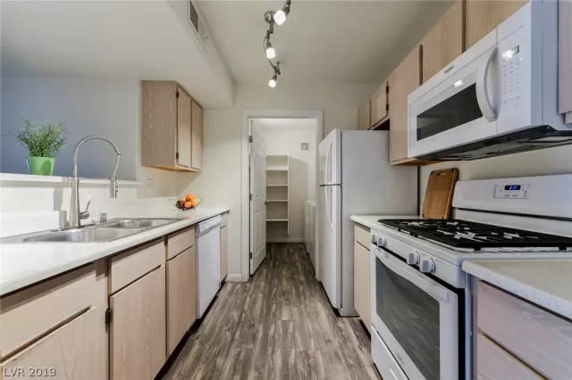 MLS: 2101997 Condo For Sale