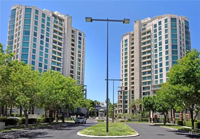 MLS: 2102029 Condo For Sale