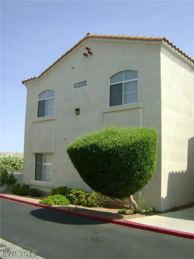 MLS: 2102037 Condo For Sale