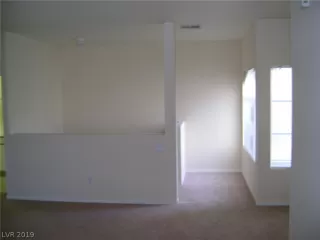 Photo #3: 2102037 Listing 