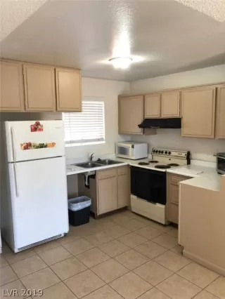 Photo #5: 2102051 Listing