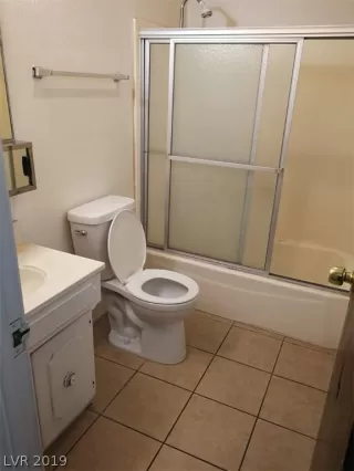 Photo #6: 2102051 Listing