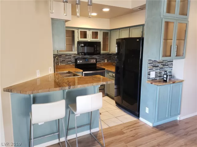 MLS: 2102093 Condo For Sale