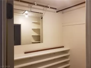 Photo #6: 2102093 Listing