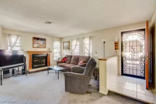 Photo #2: 2102098 Listing