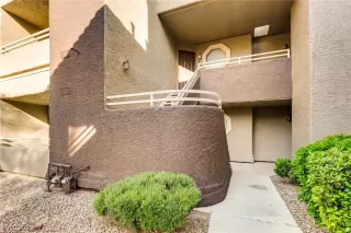 Photo #3: 2102101 Listing