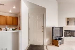 Photo #4: 2102101 Listing