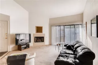 Photo #6: 2102101 Listing