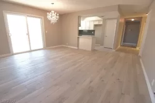 Photo #4: 2102104 Listing