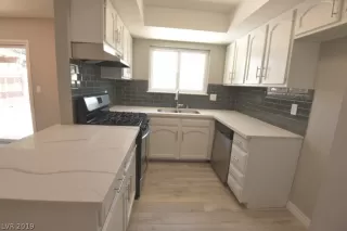 Photo #6: 2102104 Listing