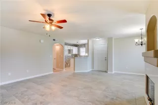 Photo #4: 2102140 Listing