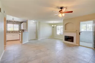 Photo #5: 2102140 Listing