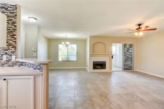 Photo #6: 2102140 Listing